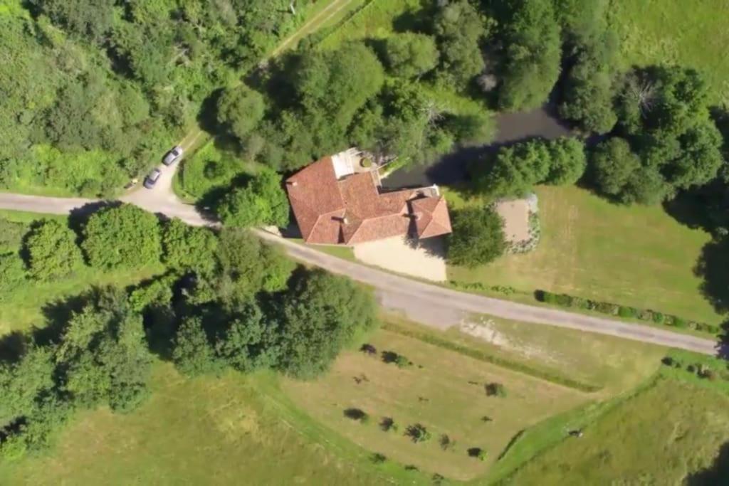 Moulin Sous La Vergne Nanteuil-en-Vallee Bagian luar foto